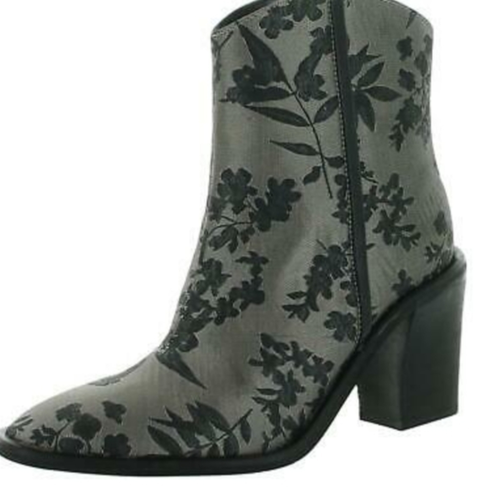 Free People Barclay Western Cowgirl Boots NWOT..size 38/8